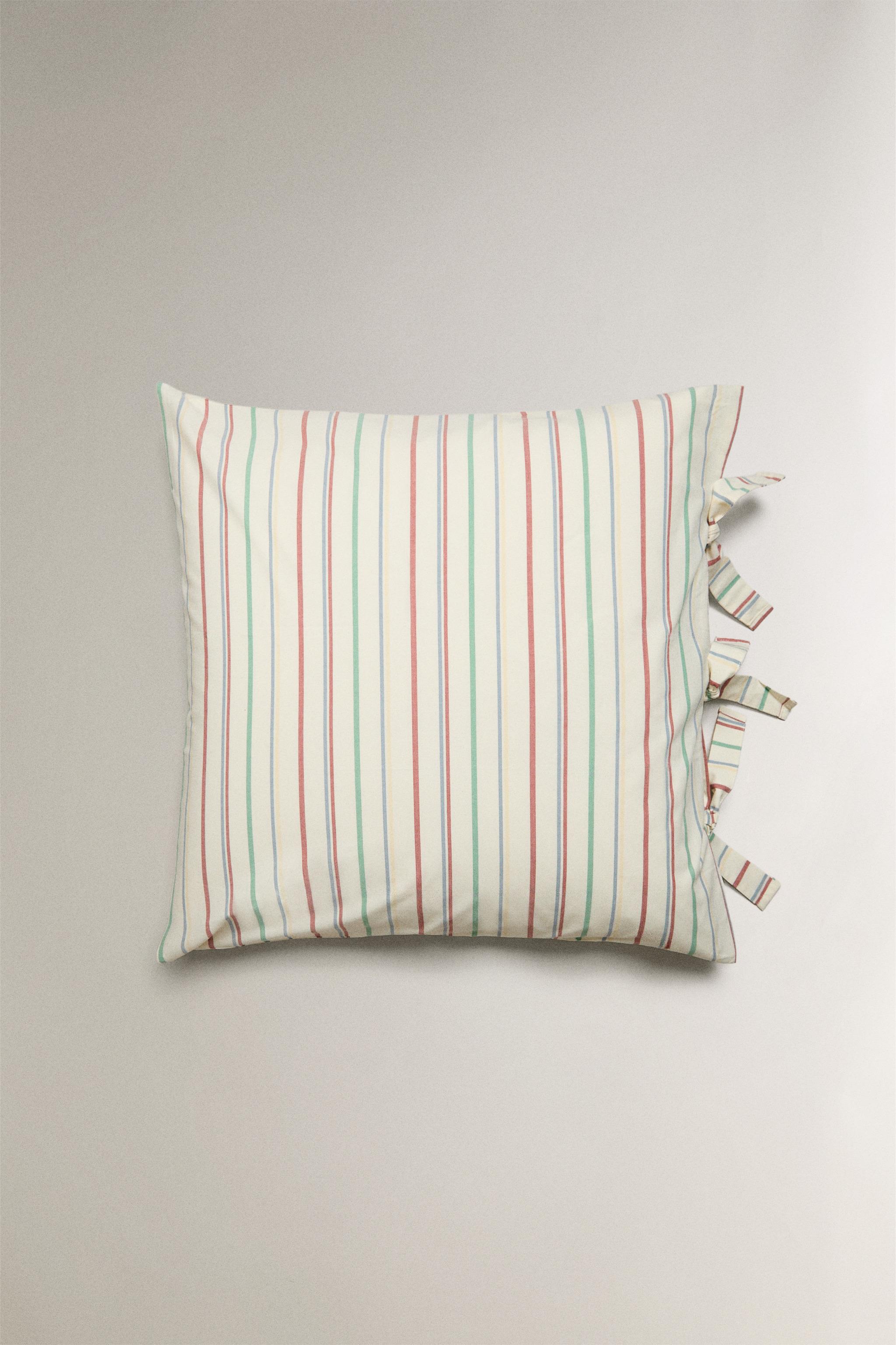 KIDS' MULTICOLOR STRIPED PILLOWCASE